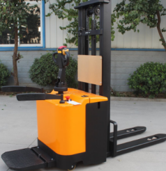 電動托盤搬運(yùn)車用鋰電池和鉛酸電池的區(qū)別體現(xiàn)在哪幾個方面