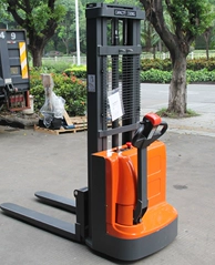 雙十一大促即將來臨，您準(zhǔn)備好電動液壓搬運車了嗎