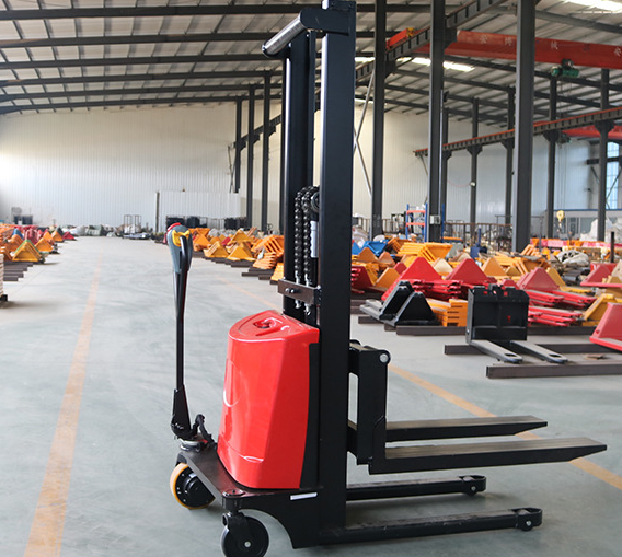 電動(dòng)叉車(chē)